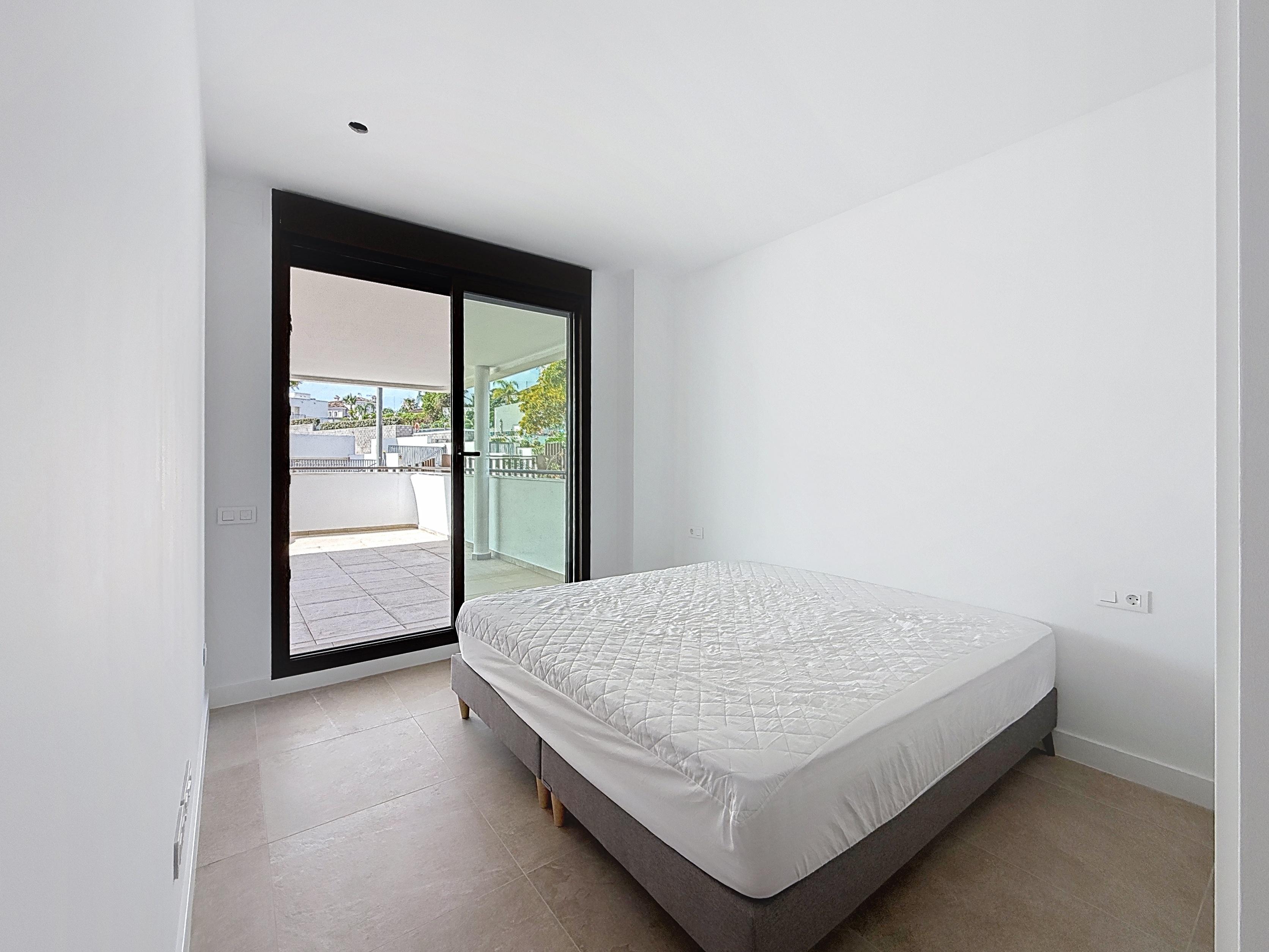 south-place_00020