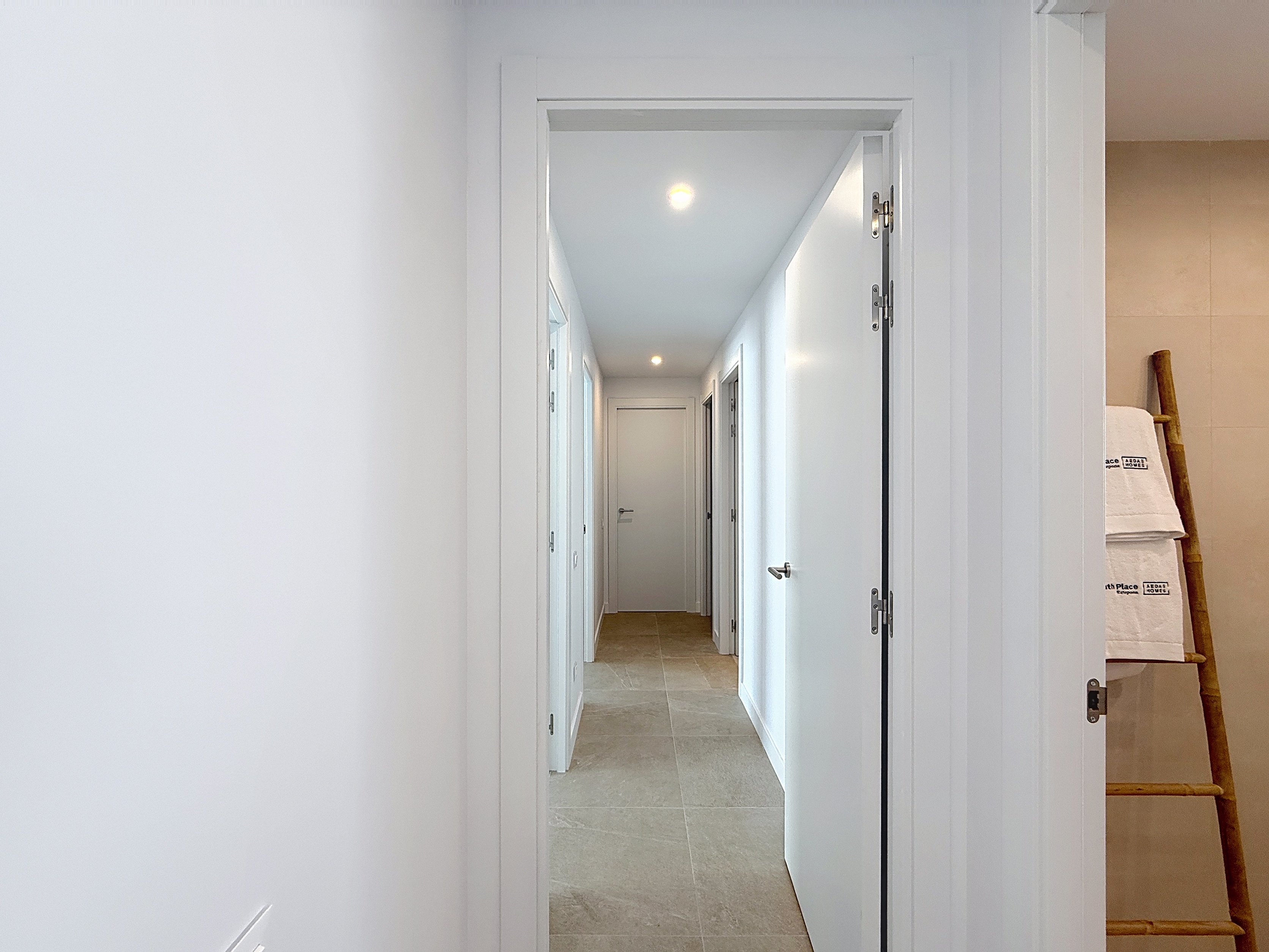 south-place_00030