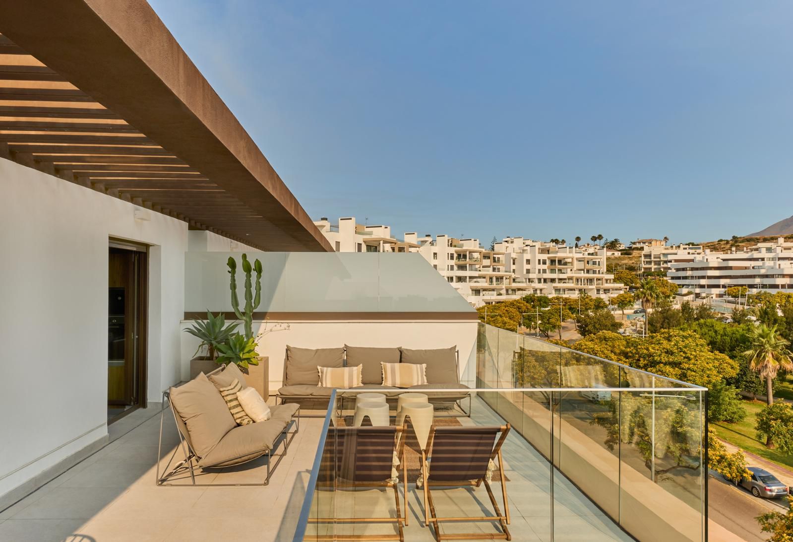 sunnyterrace2